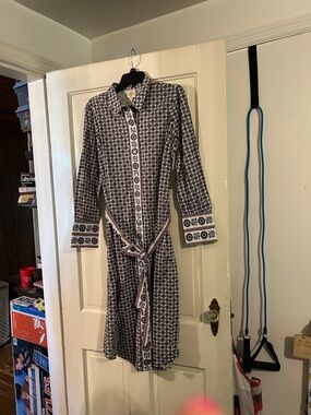 Printed Shirt Dress with Self Tie Belt - Black & White